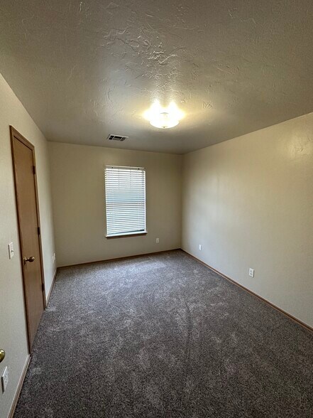 Building Photo - 6308 Bryant Ct