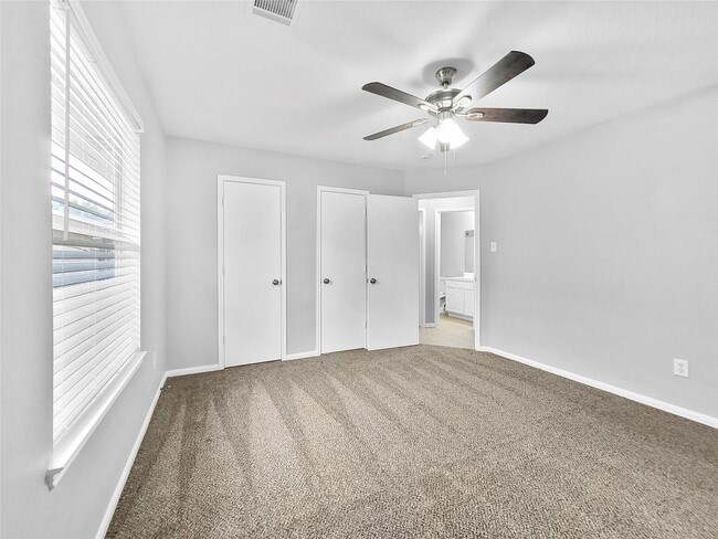 Building Photo - 10827 Bradford Way Dr