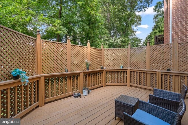Building Photo - 10241 Aspen Willow Dr