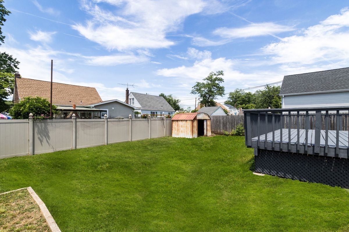 Building Photo - 1170 Gruber Ave