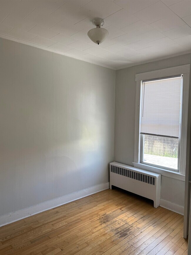 Building Photo - 205 Highwood Ave