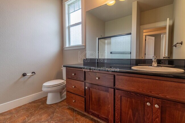 Building Photo - 2550 Plymouth Oaks Ct