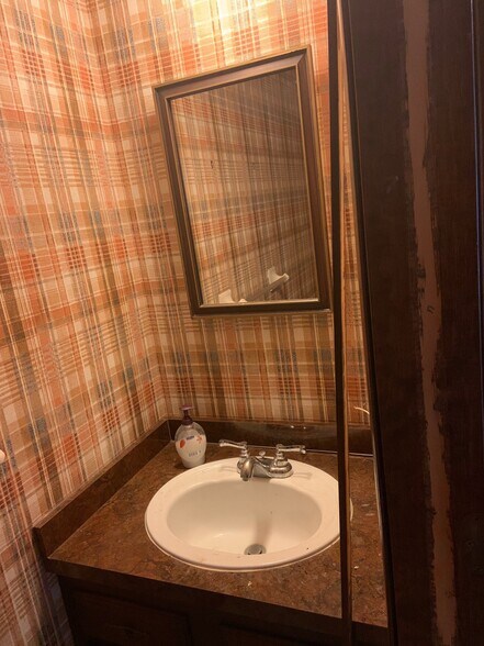 Building Photo - 70 Twilight Ln