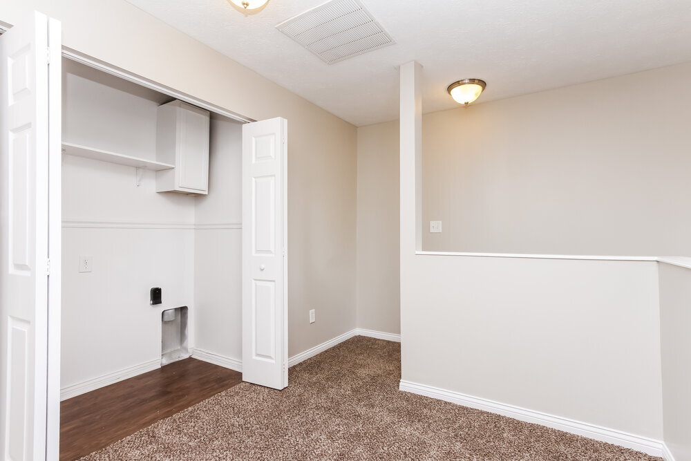 Building Photo - 8937 Hosta Way