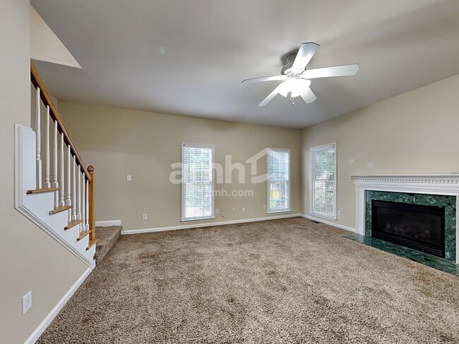 Building Photo - 8220 Duck Creek Dr