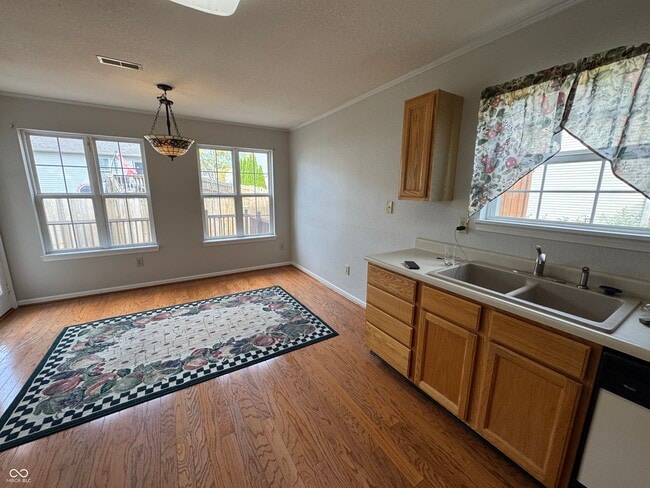 Building Photo - 4630 Welton St