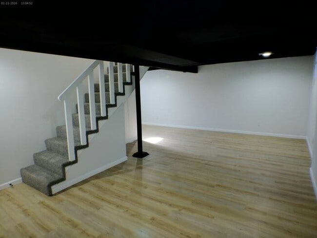 Building Photo - Spacious 4 bedrooms and 3 baths with vanity off 90th & Wornall Road in sought out WALDO AREA near...