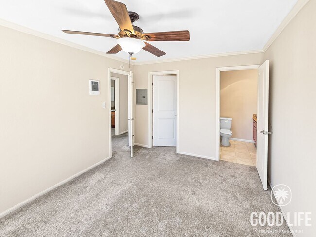 Building Photo - Gorgeous 2B/1.5BA Condo in the Heart of Normal Heights!