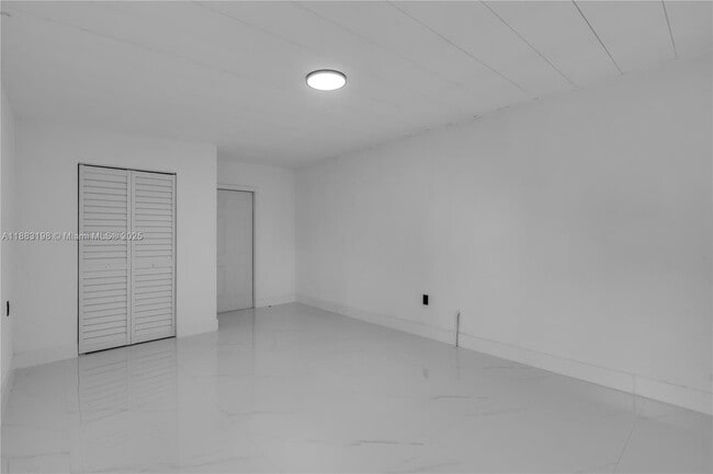 Building Photo - 741 NW 175th Dr