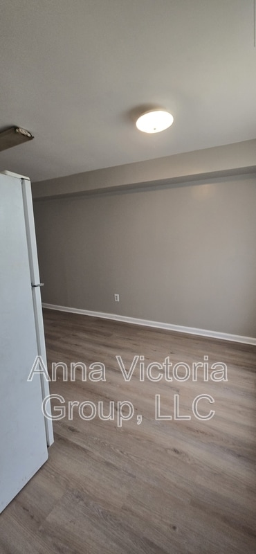 Building Photo - 5307 Valiquet Ave