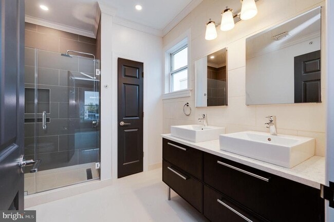 Building Photo - 1020 Penn St