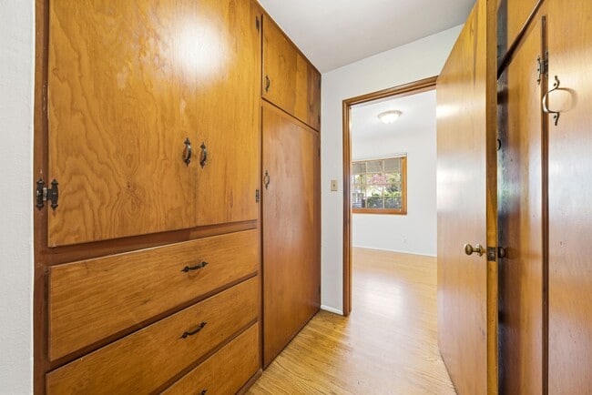 Building Photo - Recently Refreshed 3 Bedroom 1 Bath home in Old Town Orange