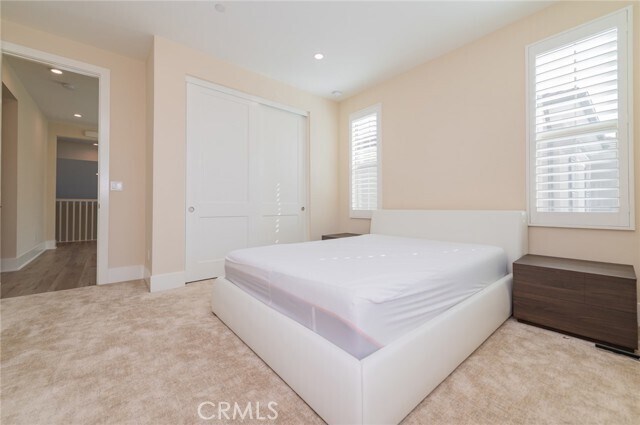 Building Photo - 58 Longchamp