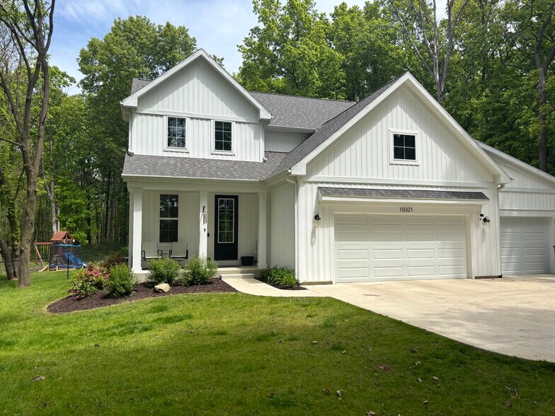 Primary Photo - 10321 E C Ave