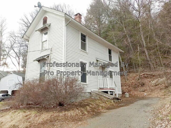Building Photo - 476 S Main St