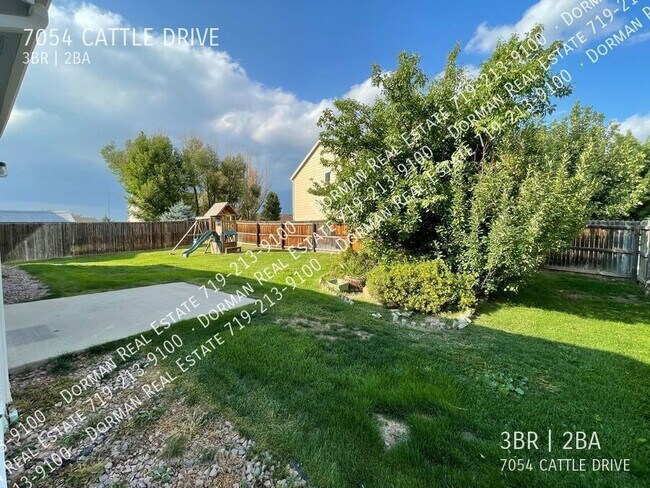 Building Photo - 7054 Cattle Dr