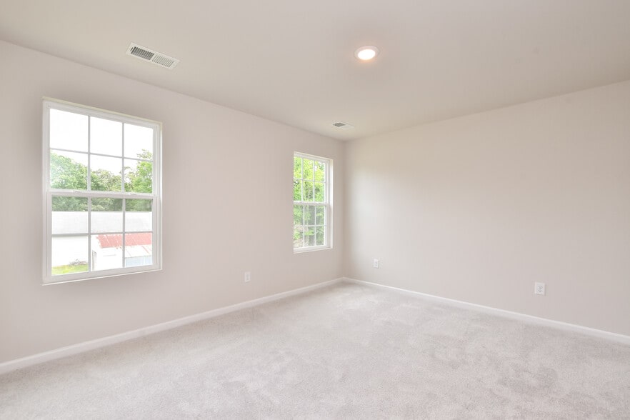 Building Photo - 717 McKissick Dr