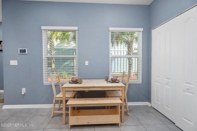 Building Photo - 237 Aralia Ln