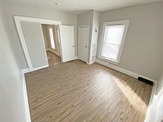 Building Photo - Burkhardt Home : **MOVE-IN SPECIAL: 100% O...