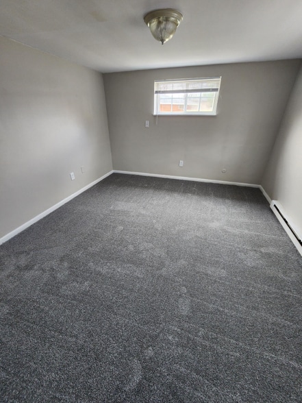 Building Photo - 4600 Applegrove St NW
