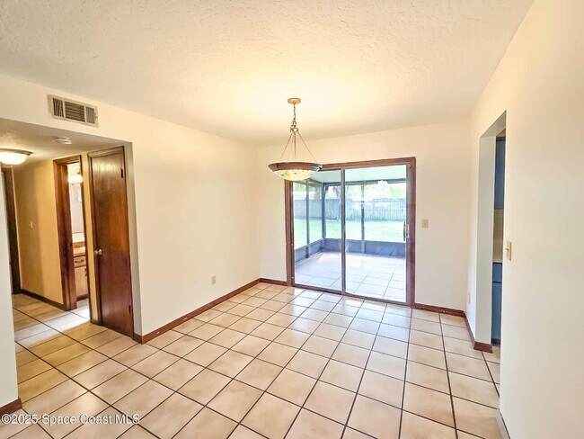 Building Photo - 410 Albenga Rd NW