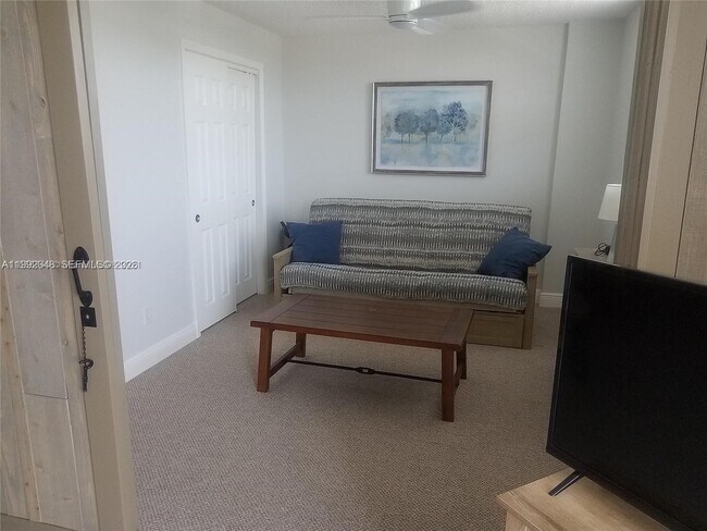 Building Photo - 1731 SE 15th St