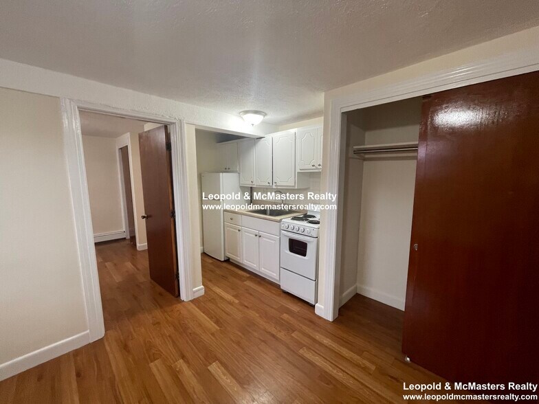 Building Photo - 180 North Beacon St