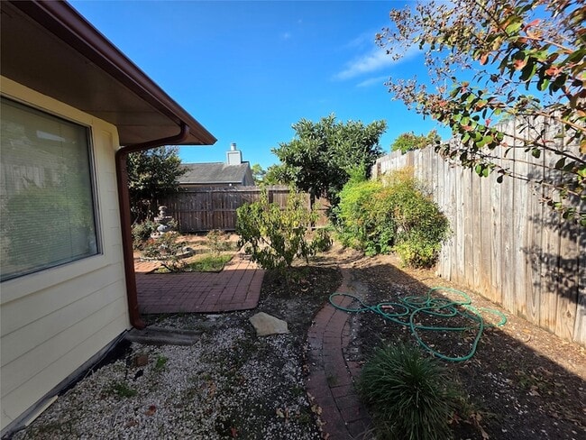 Building Photo - 12830 Careywood Dr