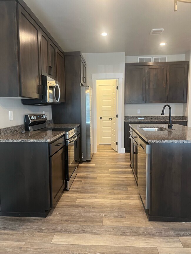Building Photo - 1382 Pinecrest Trl