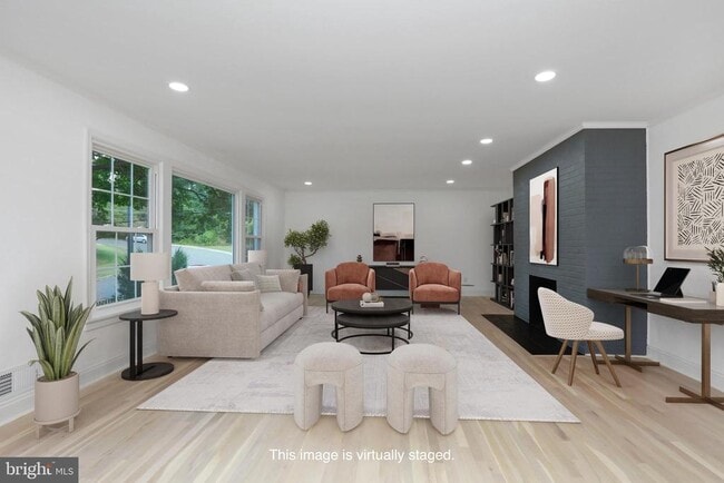 Primary Photo - 3858 N Tazewell St