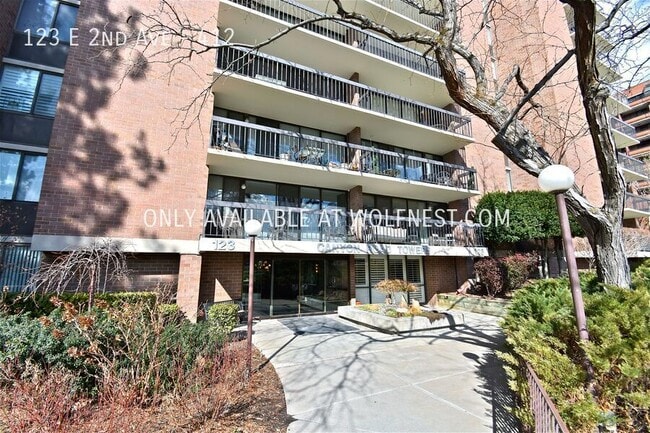 Building Photo - Stunning Downtown SLC Condo - Prime Locati...