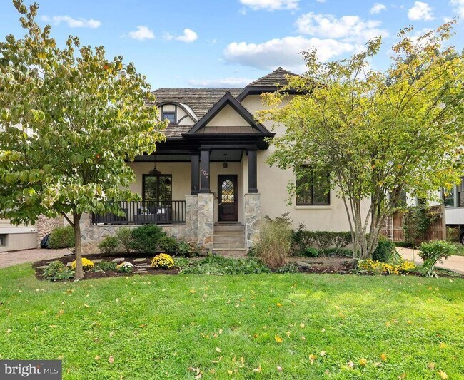 Building Photo - 200 Summers Dr