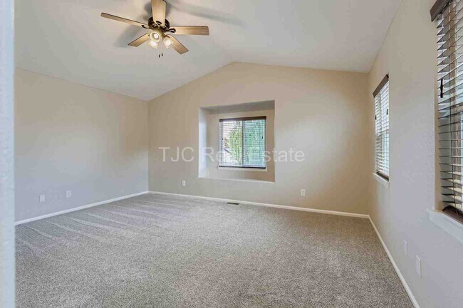 Building Photo - 5260 Wyandot St