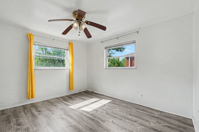 Building Photo - 3635 Northdale Pl