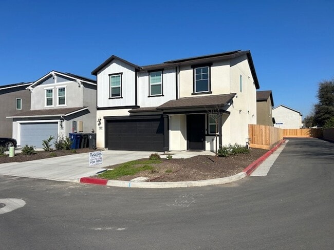 Building Photo - *** MOVE IN SPECIAL - $300.00 OFF FIRST MONTHS RENT***