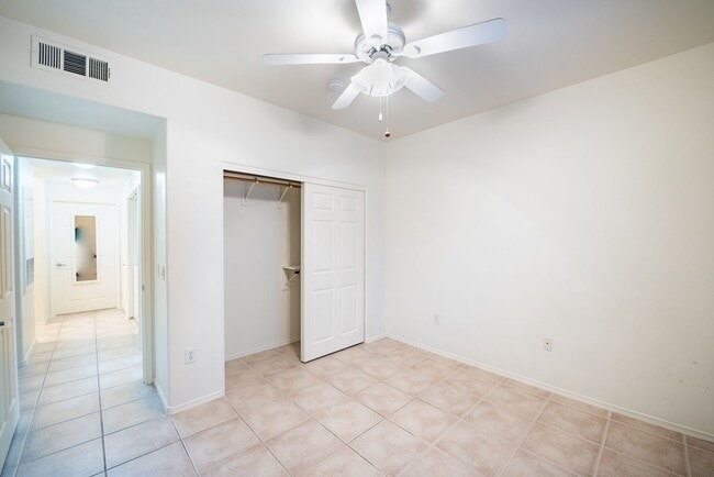Building Photo - 2-Bedroom, 2-Bath House - Las Vegas, NV