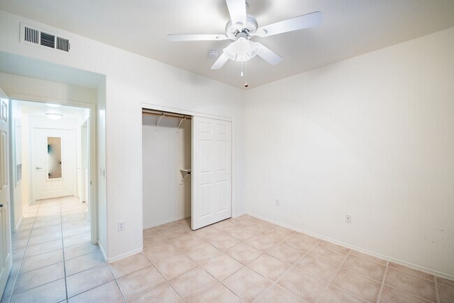 Building Photo - ***MOVE IN SPECIAL!!!*** 2-Bedroom, 2-Bathroom condo located in Las Vegas, NV