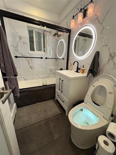 Building Photo - 1205 NE 17th Terrace