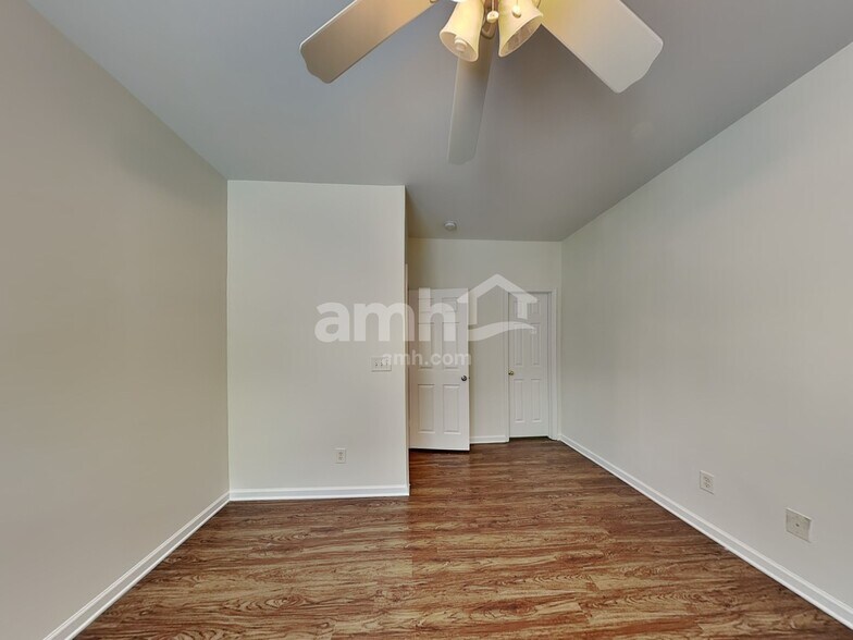 Building Photo - 2811 Marville Ct