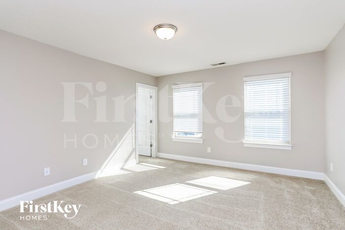 Building Photo - 2205 Wise Owl Dr