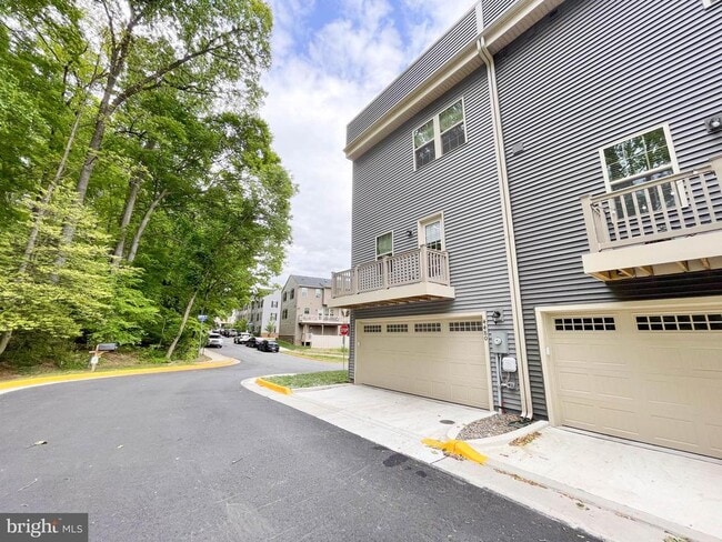 Building Photo - 4480 Commons Dr