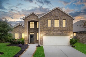 Building Photo - 2411 Lowndes Point