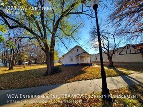 Building Photo - 1228 SW Lane St