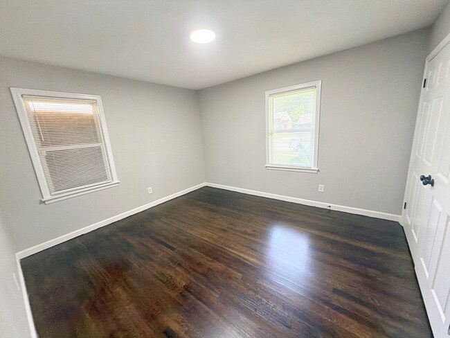 Building Photo - 3587 Hallbrook St