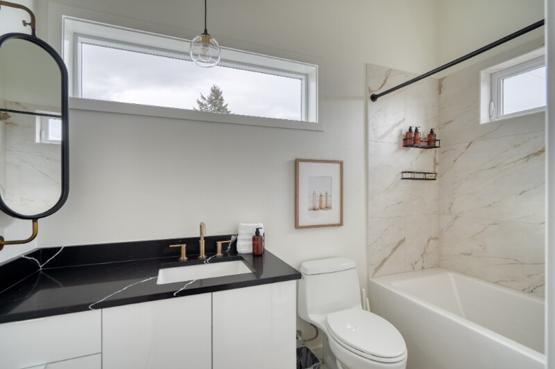 Building Photo - 5022-5022 NE 26th Ave