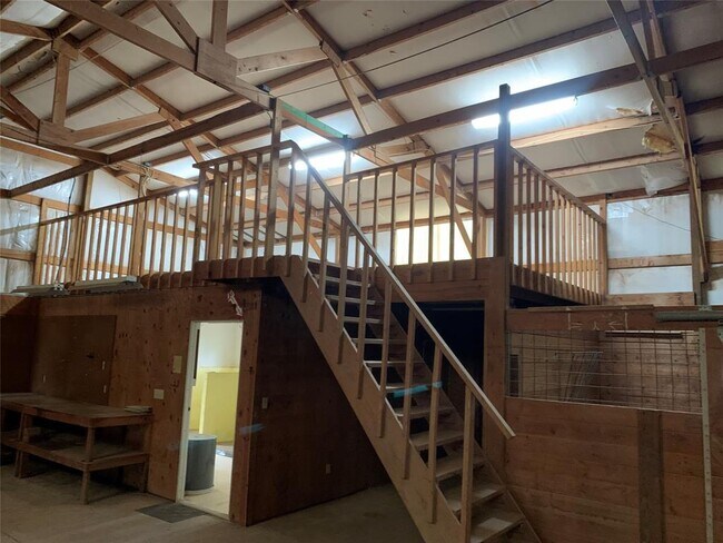 Building Photo - 2013 Mayfield Dr