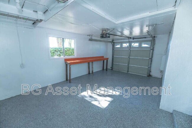 Building Photo - 1428 Monterey St