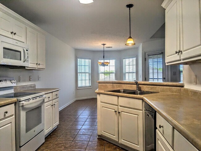Building Photo - 508 Simoni Pl
