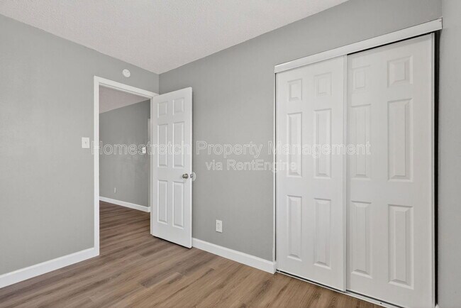 Building Photo - 12887 Fox Haven Dr