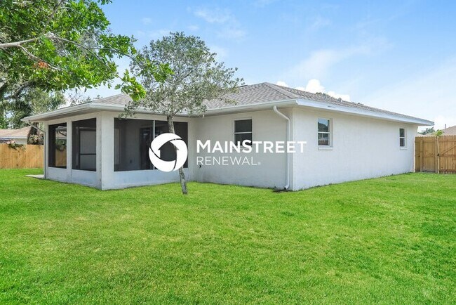 Building Photo - 3 Bedroom Pet-Friendly Home in VENICE, FL with Main Street Renewal